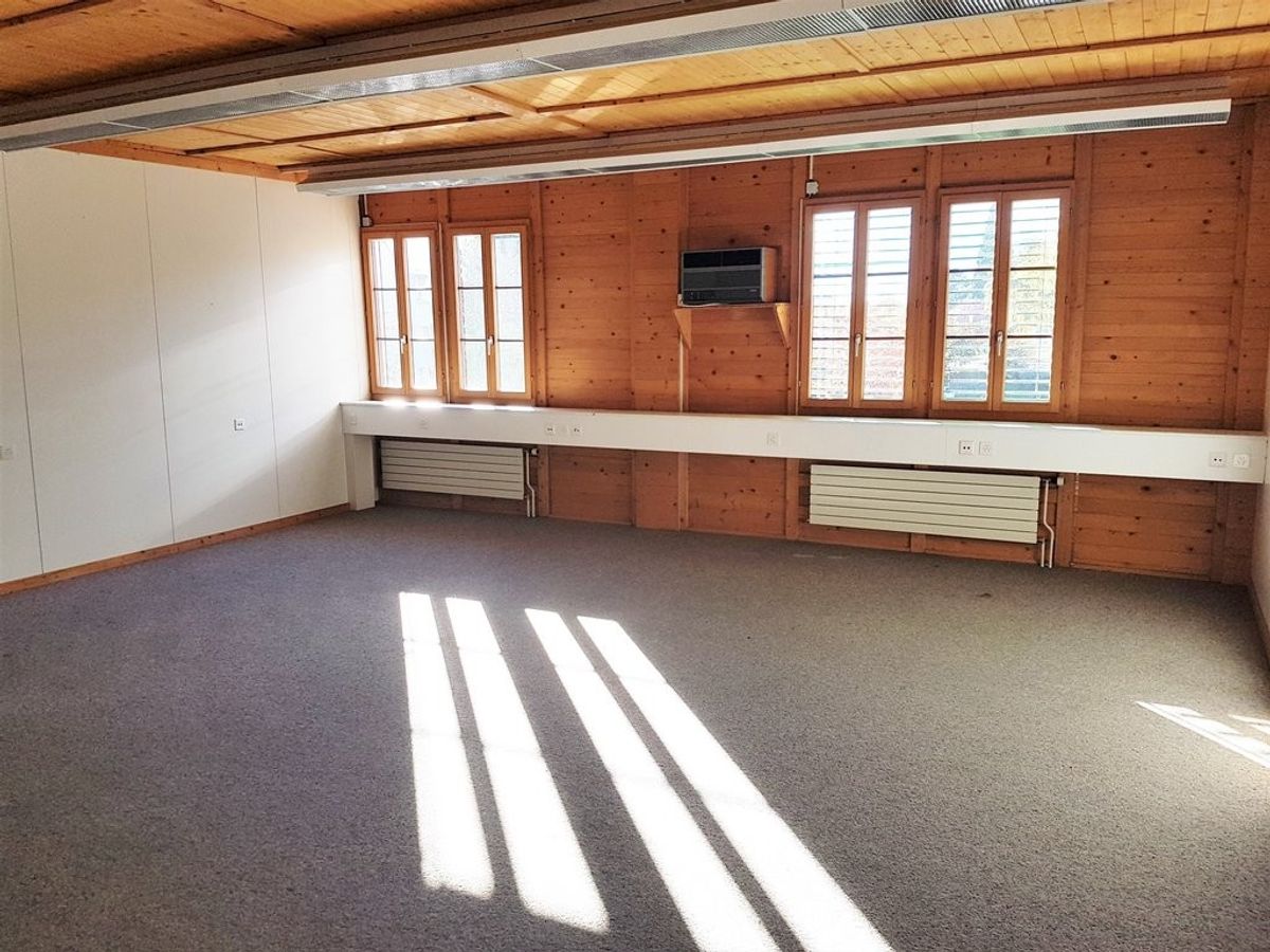 Bureau de 22 m2 à louer à proximité de la gare de Sion - 1