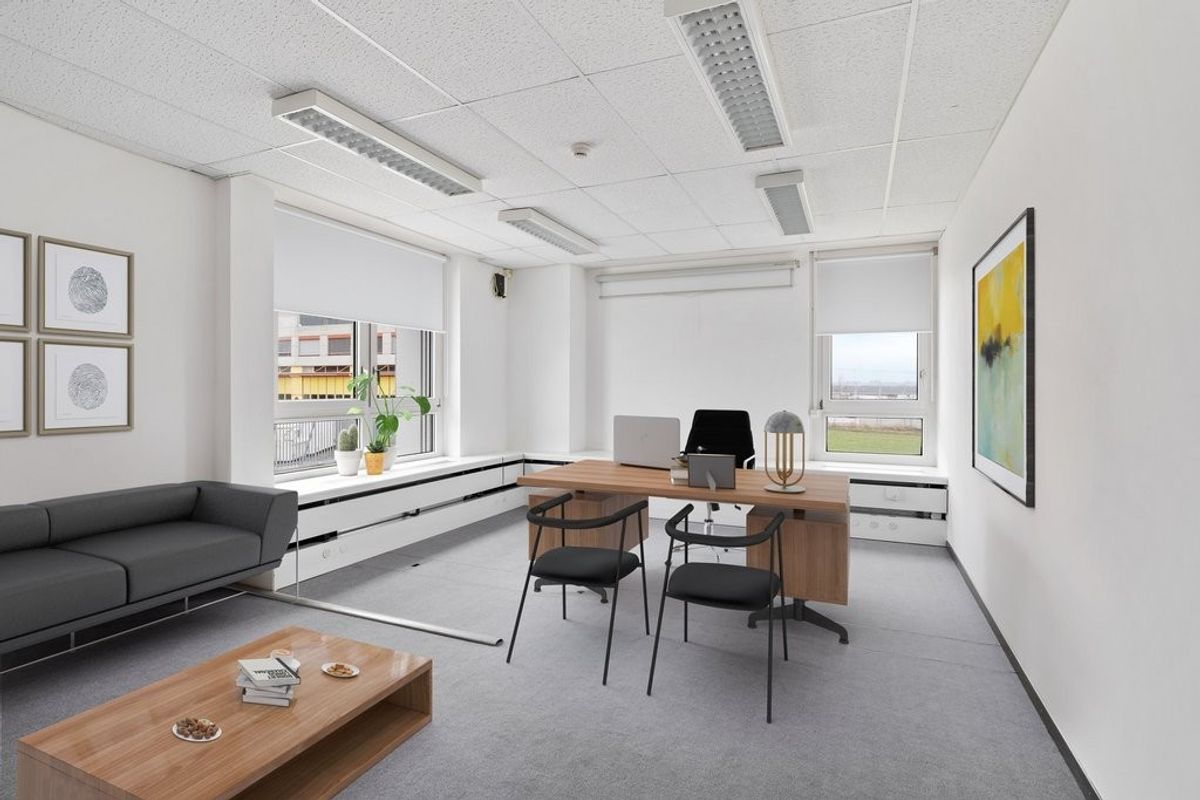Bureaux à louer à proximité de l'aéroport - 2
