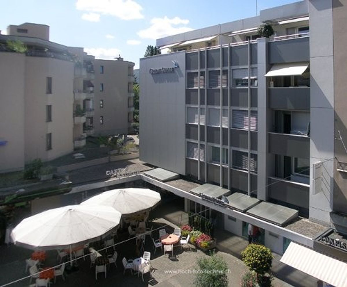 Im Dorfzentrum! - 1