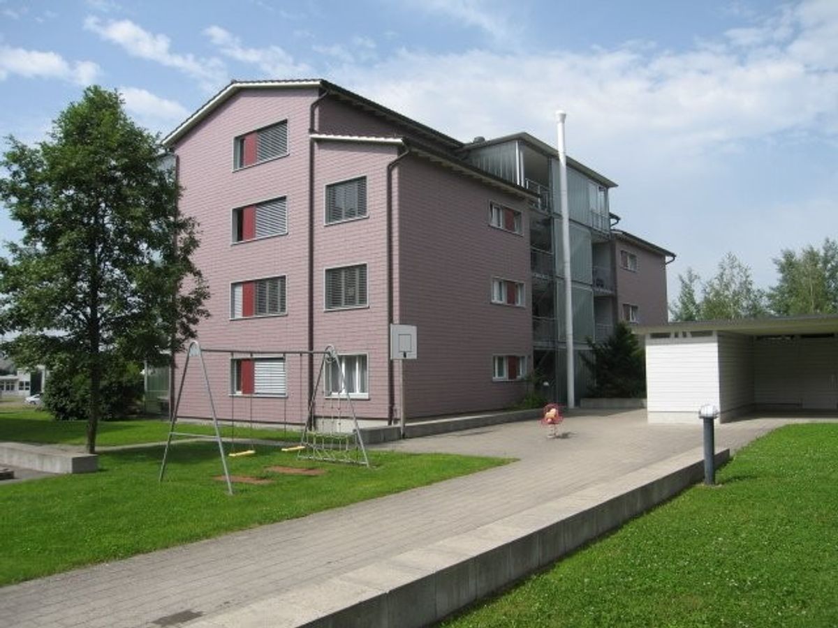 Parkplatz in Pfäffikon ZH zu vermieten. - 0