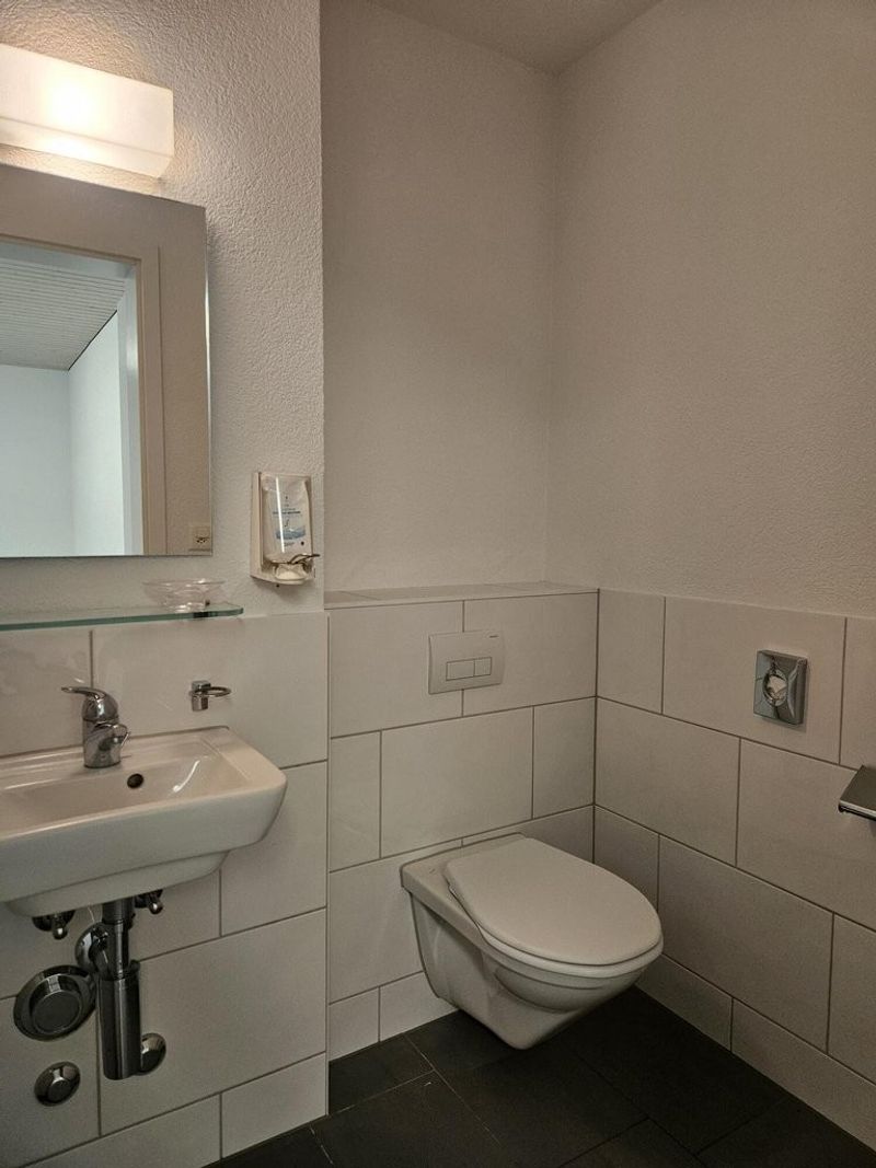 Büro-/Praxisräume Nähe Bahnhof mit flexibler Raumaufteilung - 9