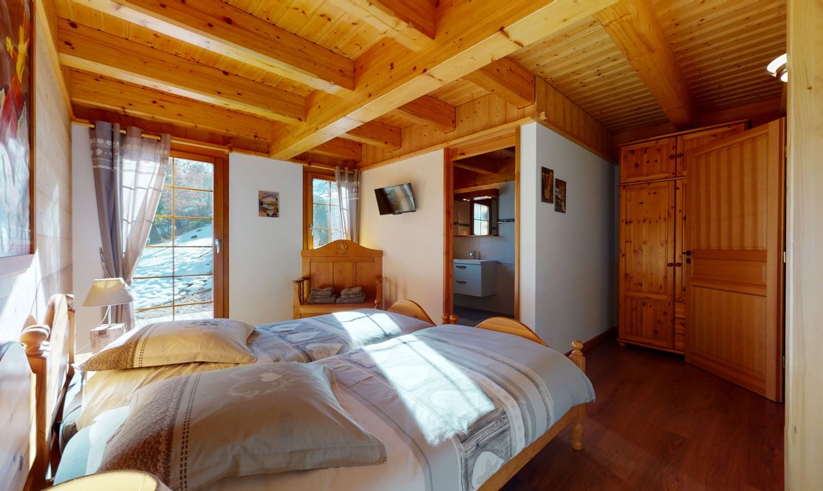 Chalet with Panoramic Mountain Views near Crans-Montana - 7