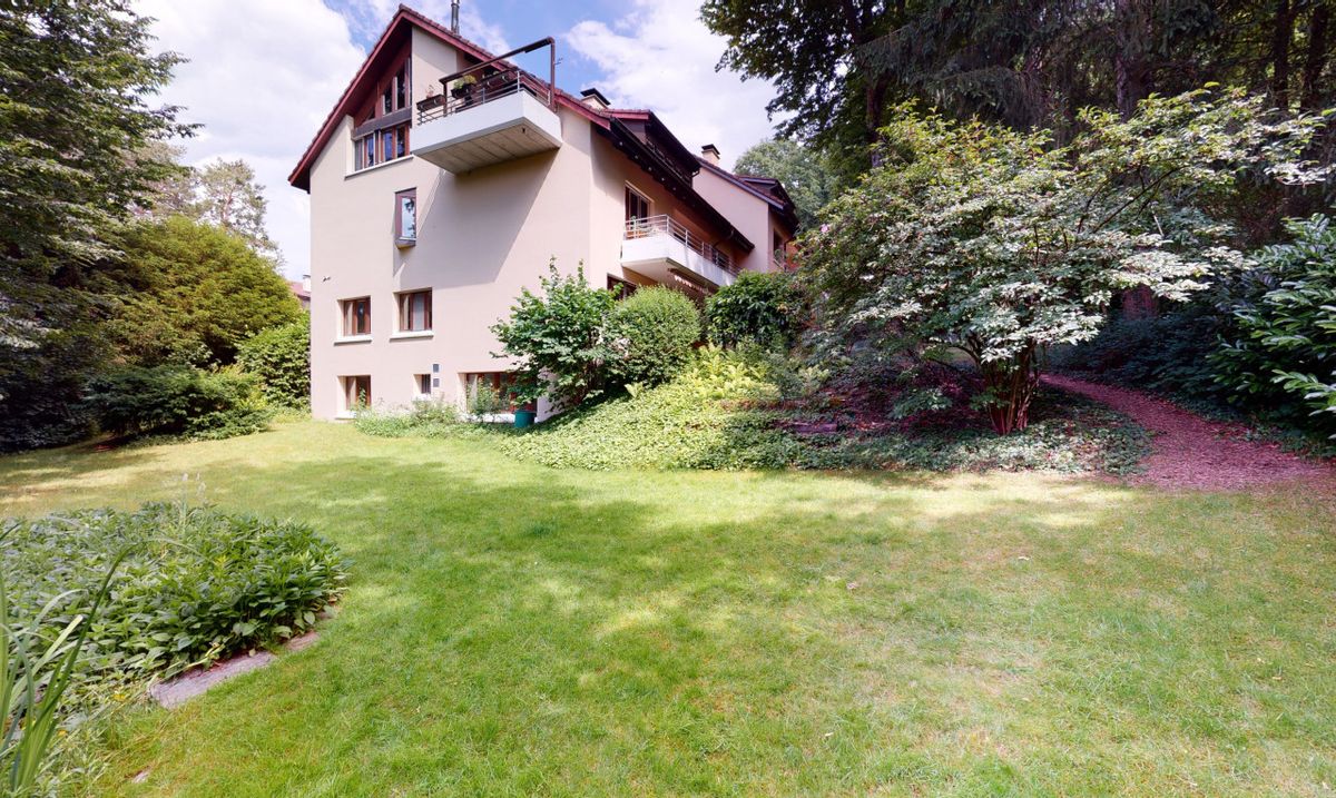 Spacious 6.5-room duplex apartment with a stunning garden area - 2