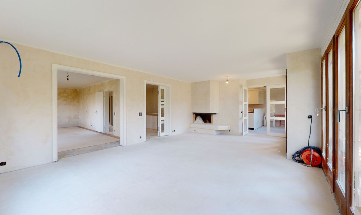 Spacious 6.5-room duplex apartment with a stunning garden area - 7