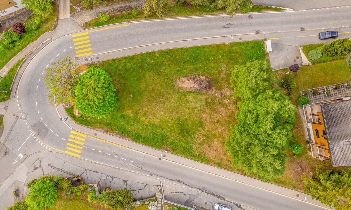 Land in the centre of Ovronnaz with good development potential - 0