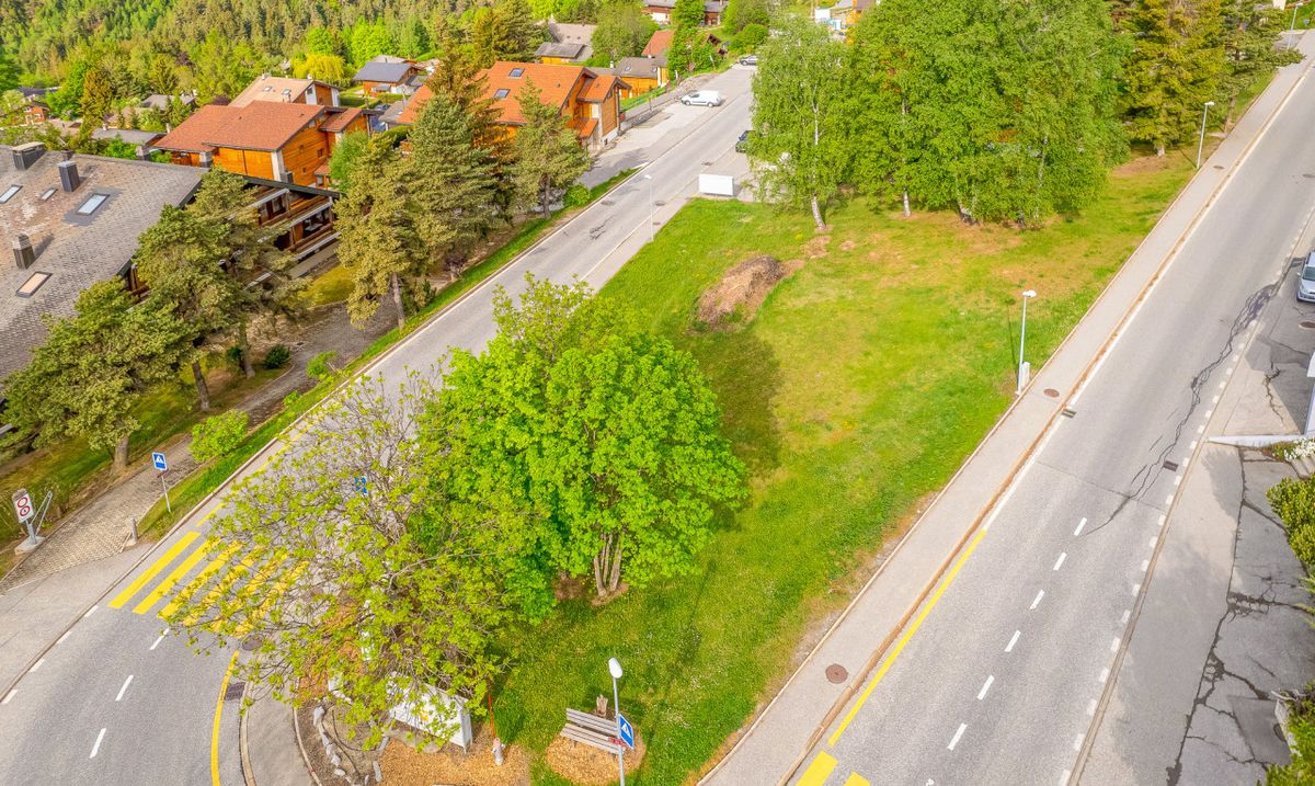 Land in the centre of Ovronnaz with good development potential - 1