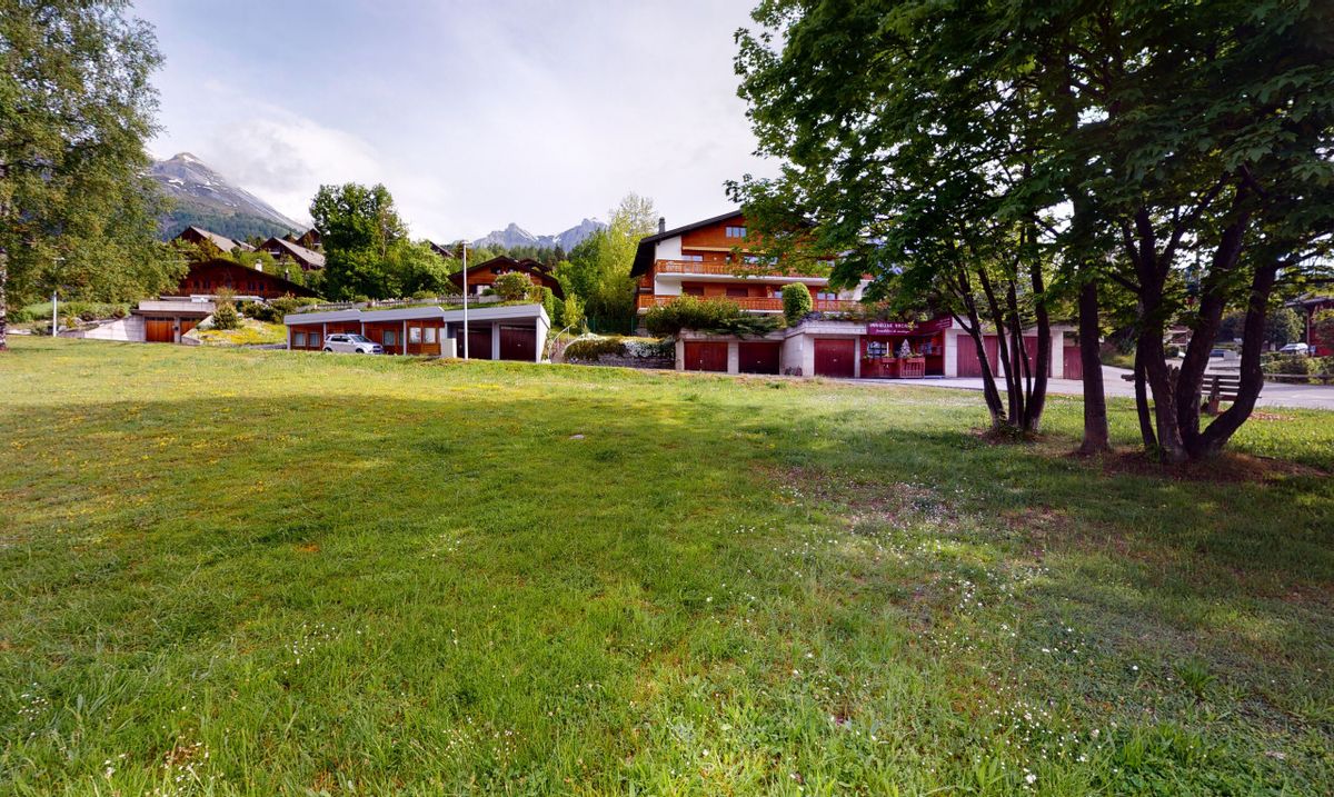 Land in the centre of Ovronnaz with good development potential - 9