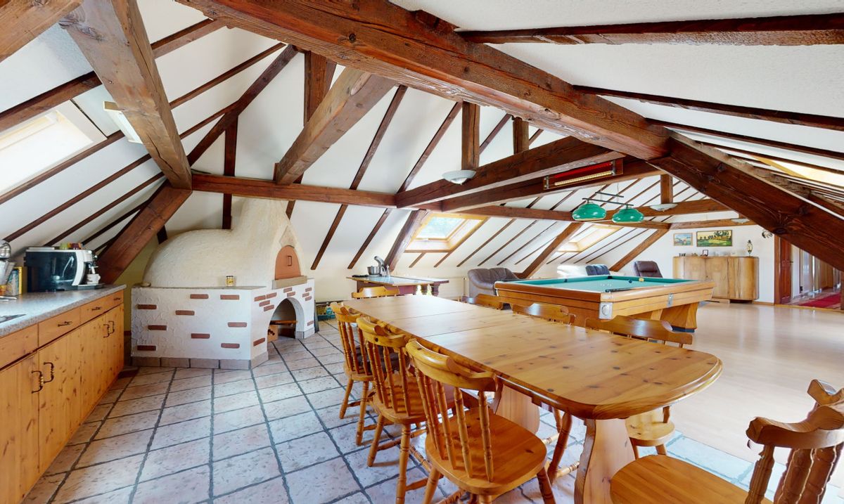 Unique! Mixed-use rental building with high conversion potential - 10