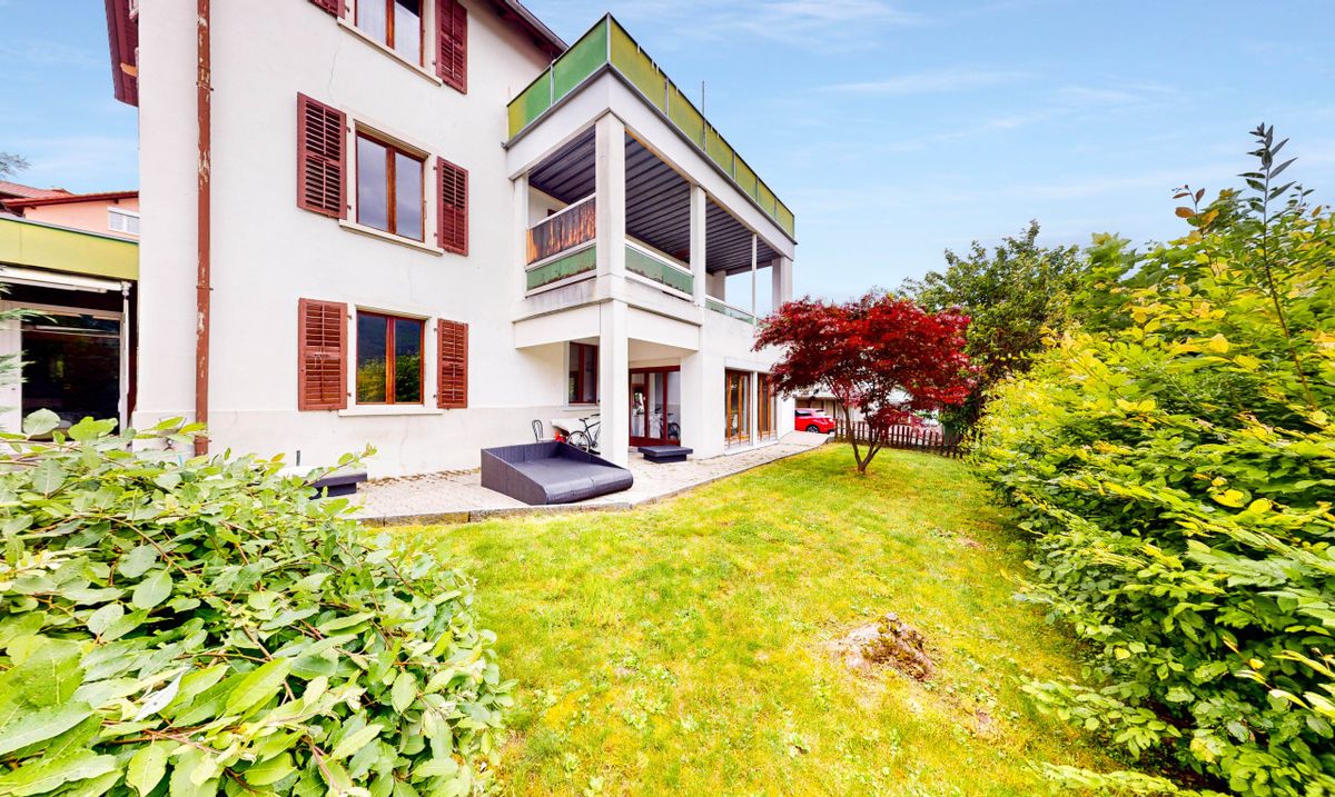 Investment property | 13 garages | and Building land ! - 0