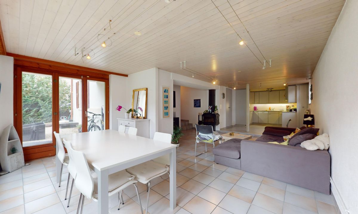 Investment property | 13 garages | and Building land ! - 2