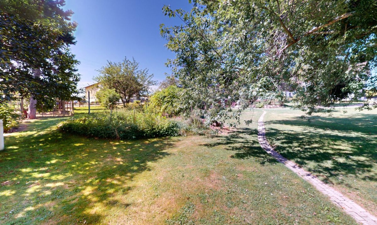 CHARMING DUPLEX WITH GREAT DEVELOPMENT POTENTIAL IN SOTTENS - 7