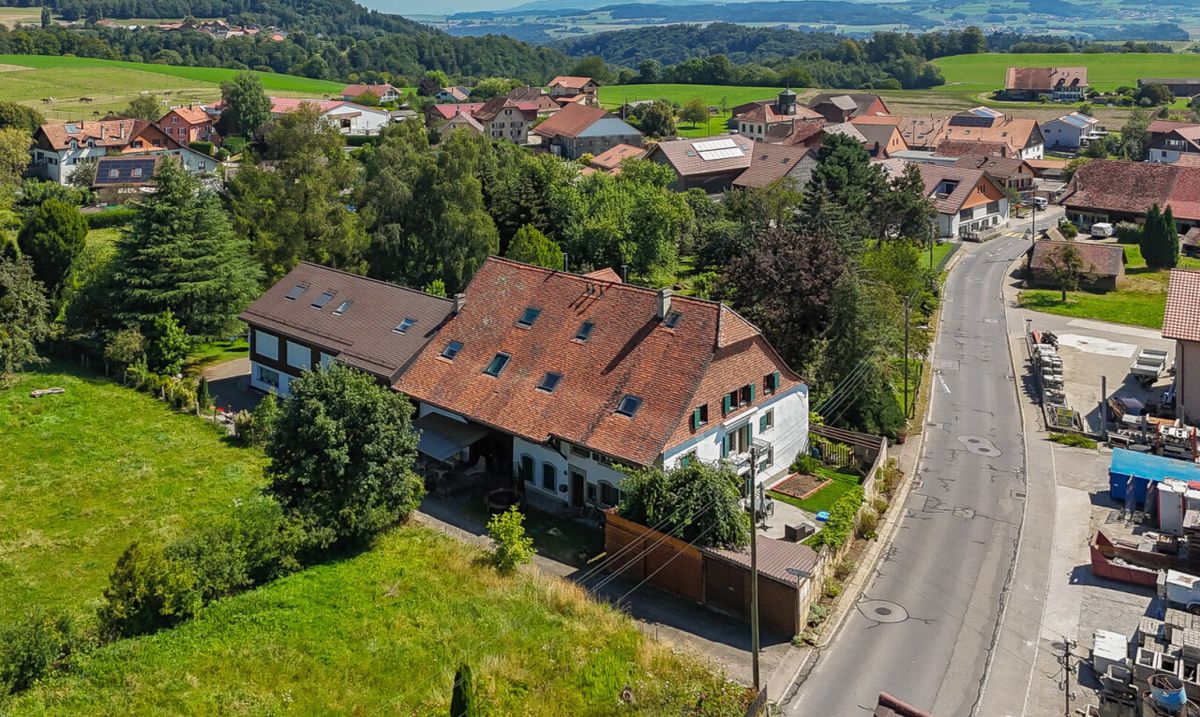 CHARMING DUPLEX WITH GREAT DEVELOPMENT POTENTIAL IN SOTTENS - 9