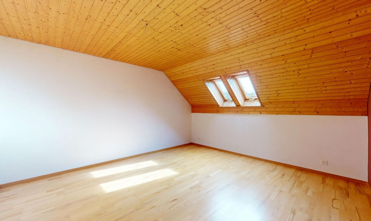 A bright duplex in a well-kept family-owned condominium - 9