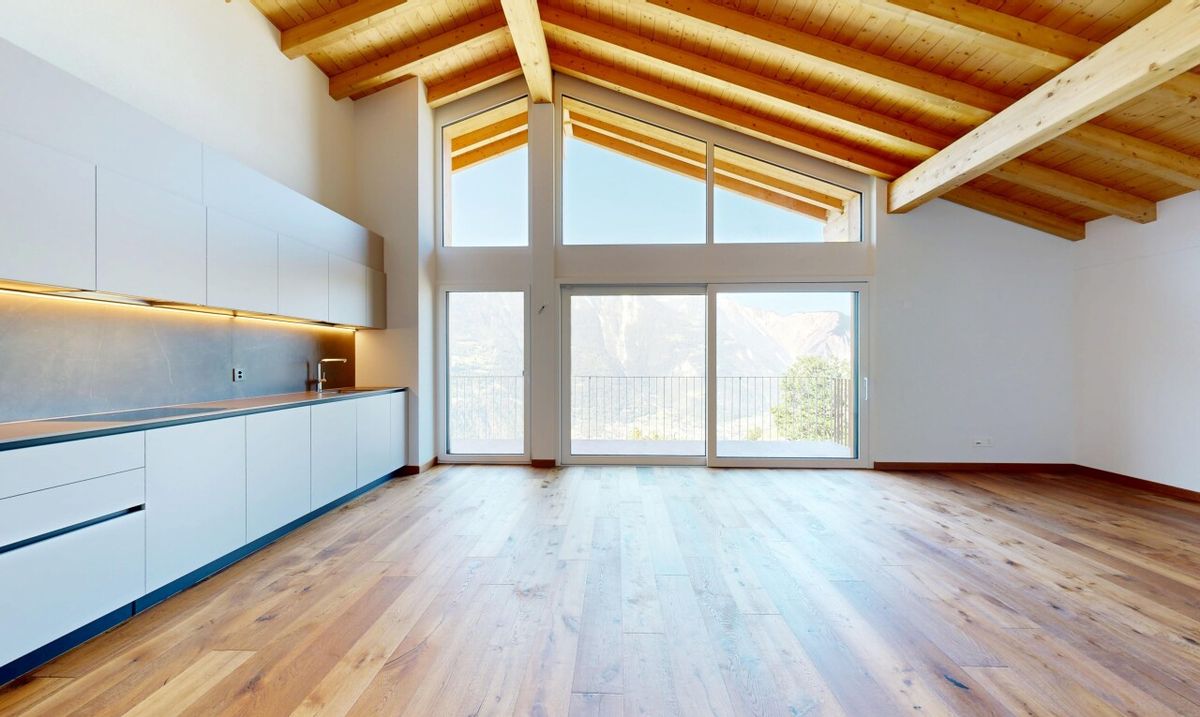 Just five minutes from Leuk, discover this stunning 4.5-room apartment - 3