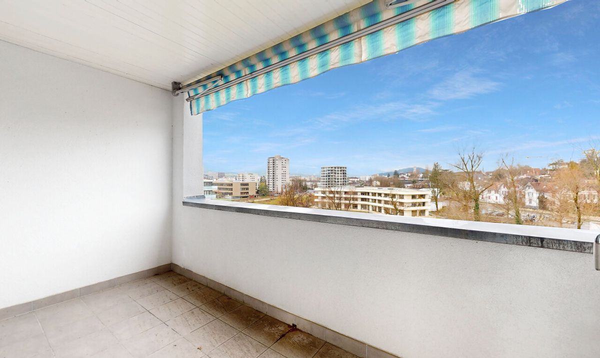 4.5 rooms with balcony and panoramic view – Top floor - 4