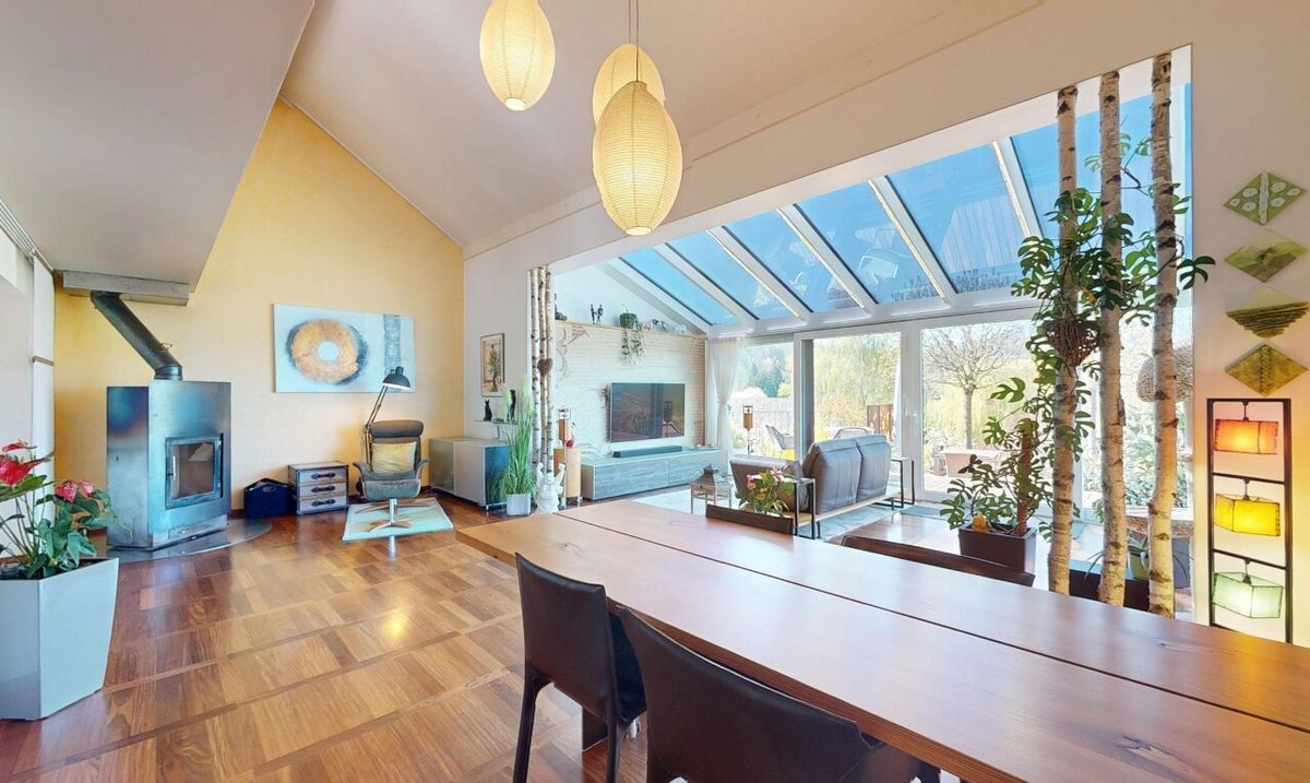 House with an additional independent apartment in a green setting - 3