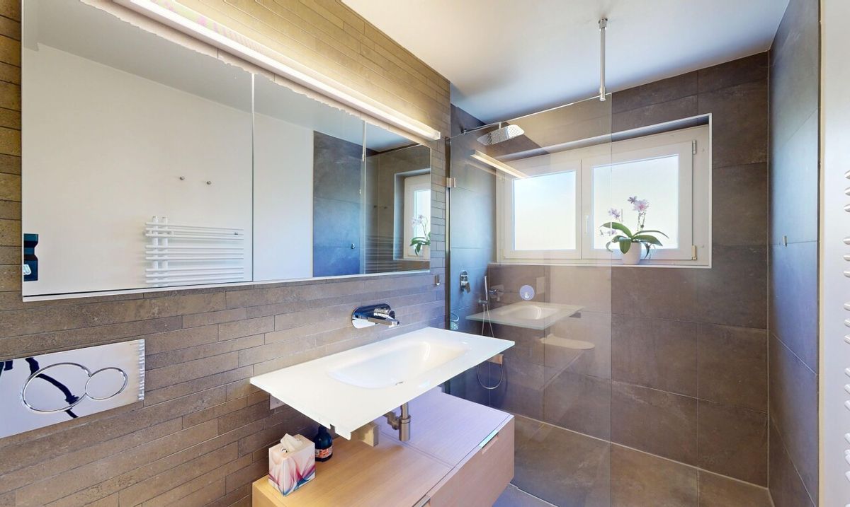 House with an additional independent apartment in a green setting - 7
