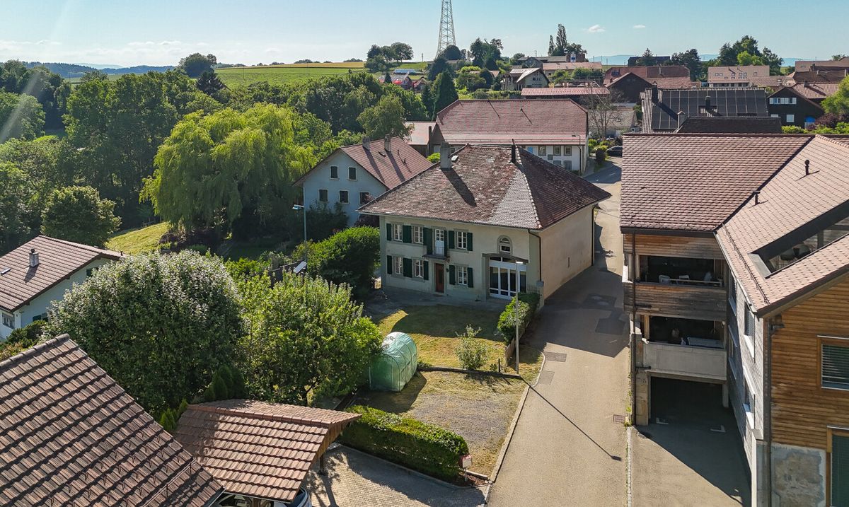 Two Duplexes in a Historic Village Building - 10
