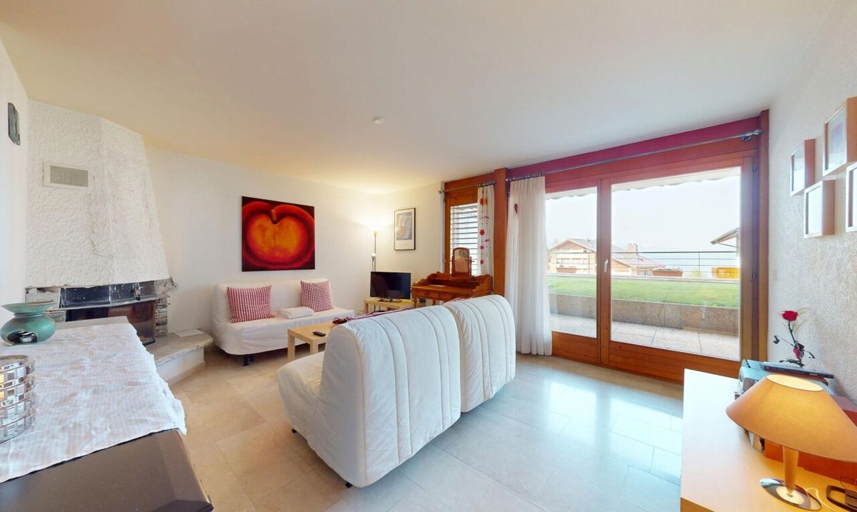 2.5-Room Garden-Level Apartment with Indoor Pool - 1