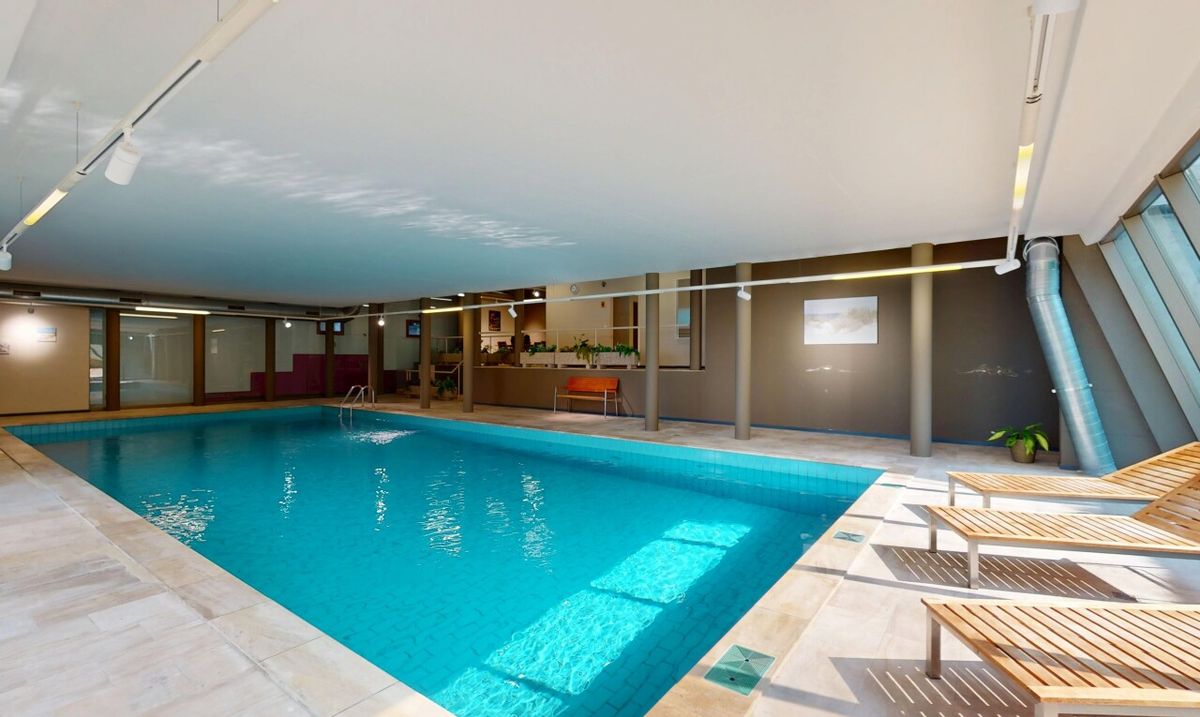 2.5-Room Garden-Level Apartment with Indoor Pool - 7