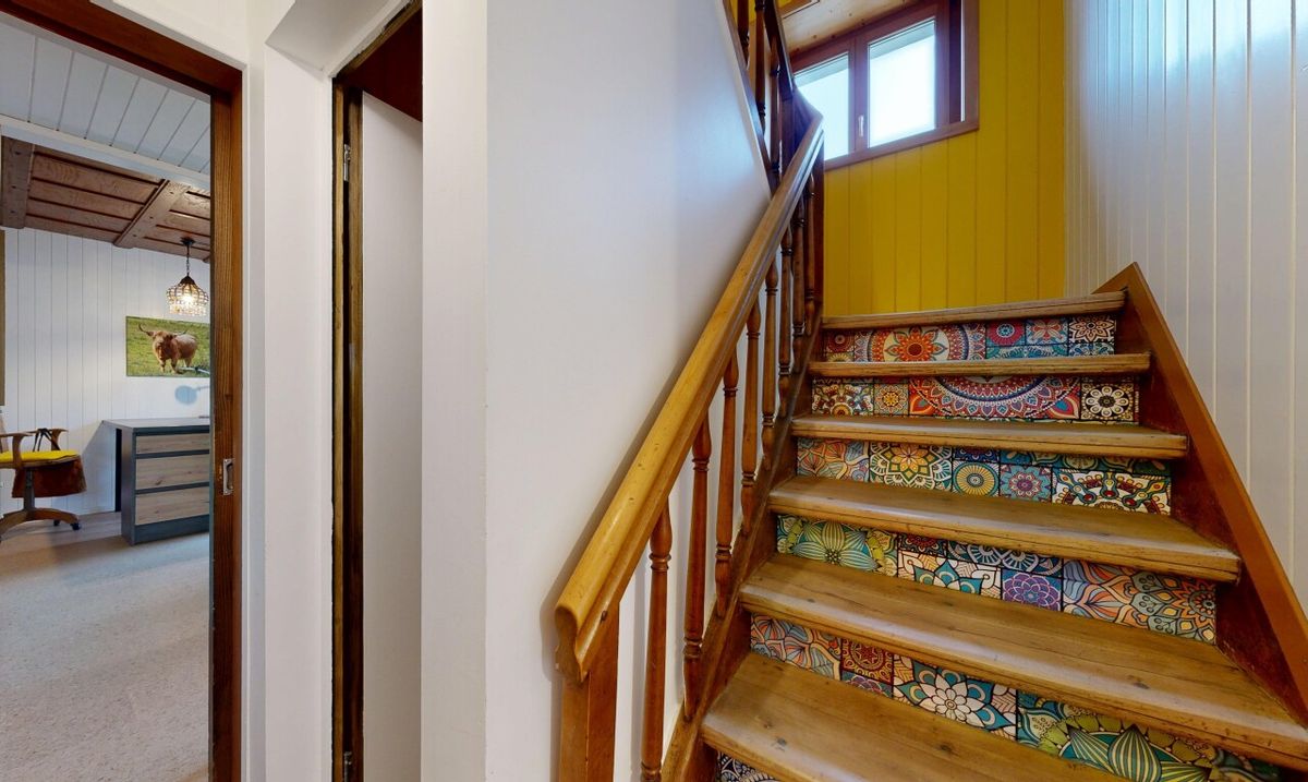 Unique fully renovated family home with garden and private garage - 6