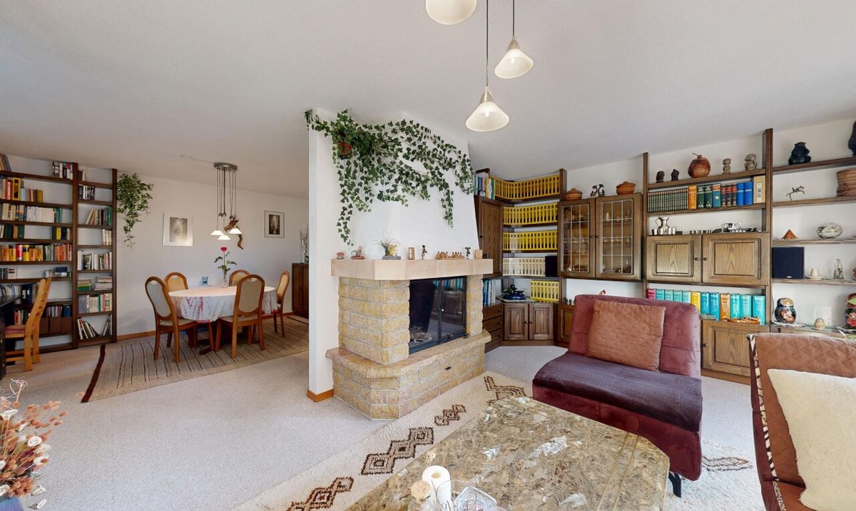 Bright Family Home with Garden - 9