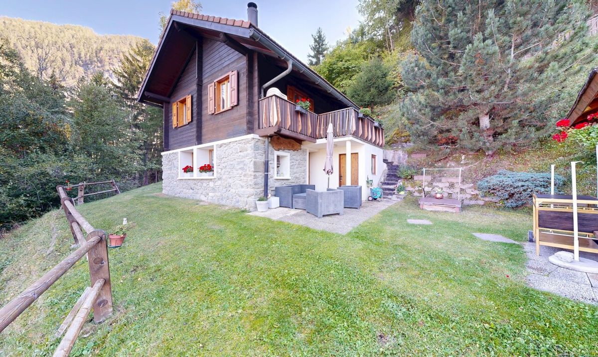 Charming chalet in excellent condition in Grône - 0