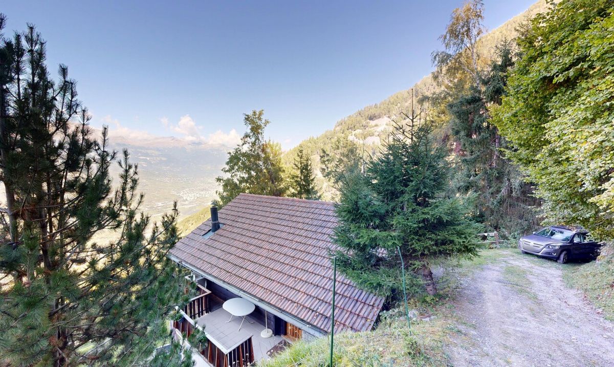 Charming chalet in excellent condition in Grône - 3