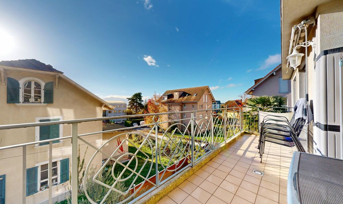 Duplex apartment for sale in Morges: 4.5-room unit with lake views - 1