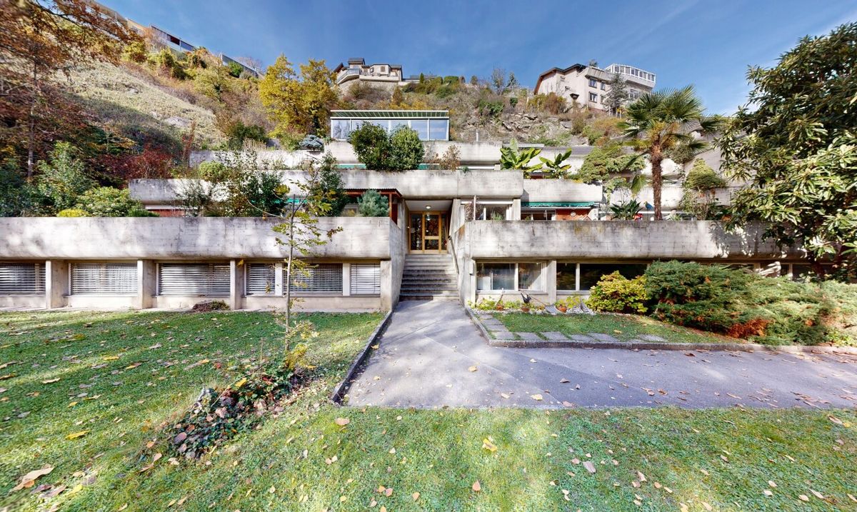 Ground-floor apartment with large 80 m² terrace in Sion - 0