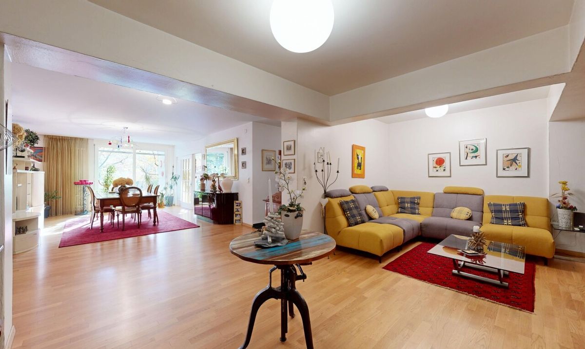 Ground-floor apartment with large 80 m² terrace in Sion - 3