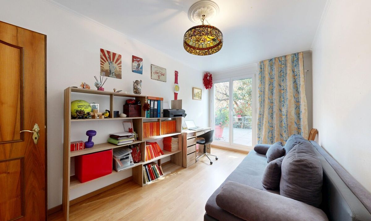 Ground-floor apartment with large 80 m² terrace in Sion - 9