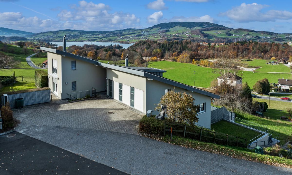 Maison plurifamiliale in à La Roche FR - 1