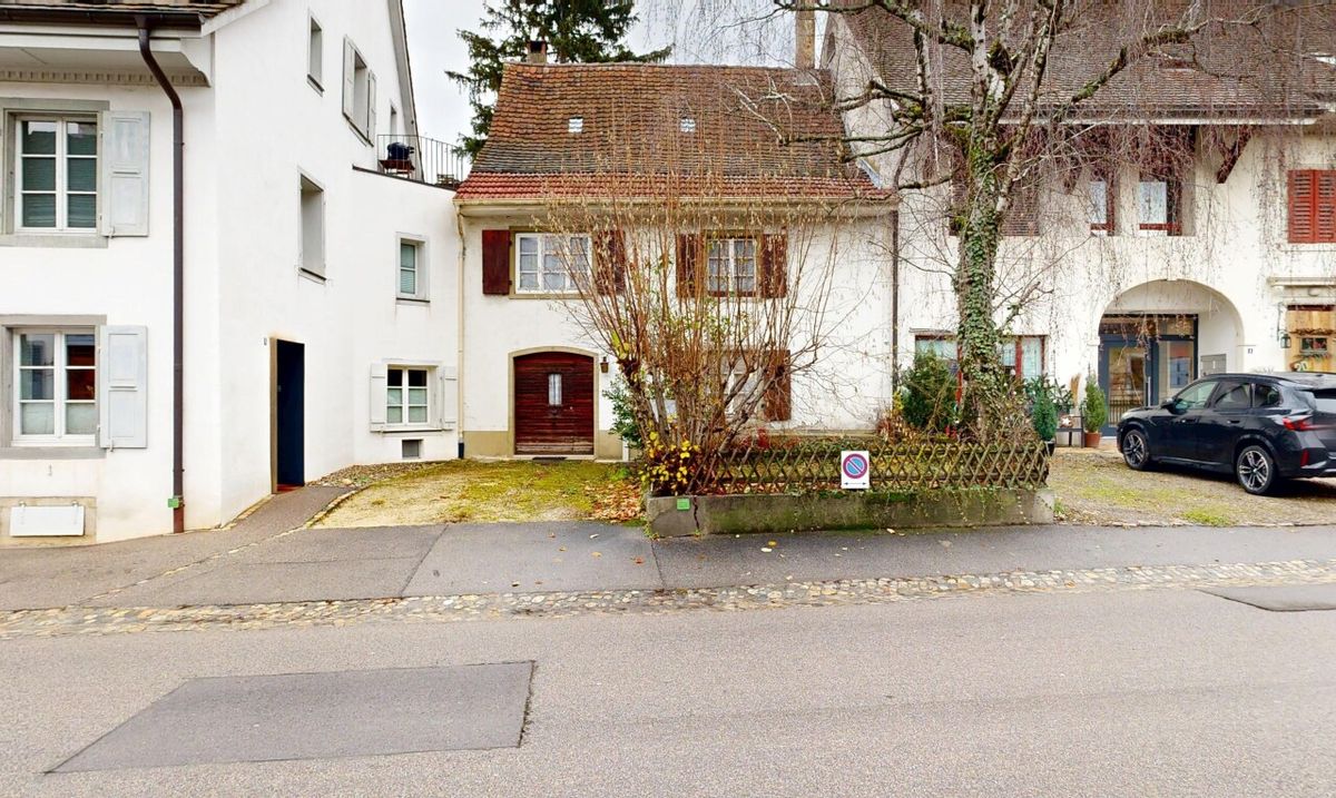 Doppelhaushälfte in Muttenz - 1
