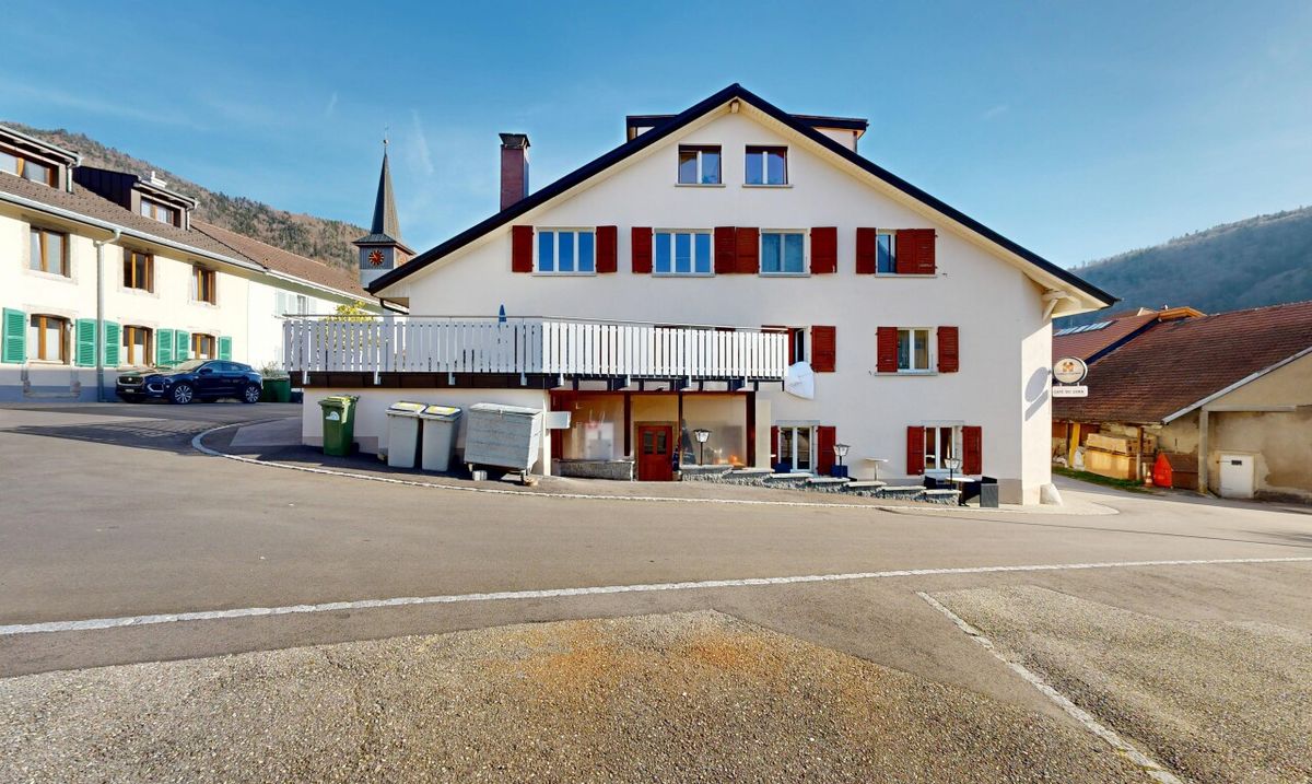 Immeuble mixte in à Péry - 0