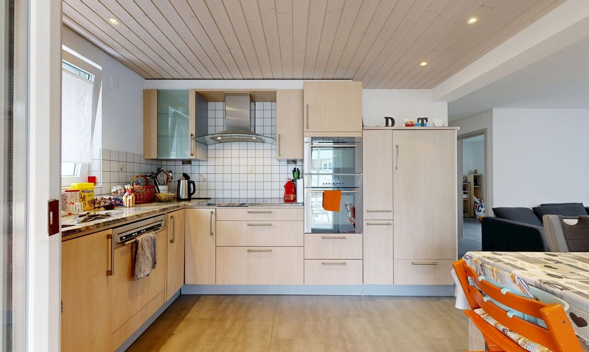 Building with excellent return, completely renovated! - 3