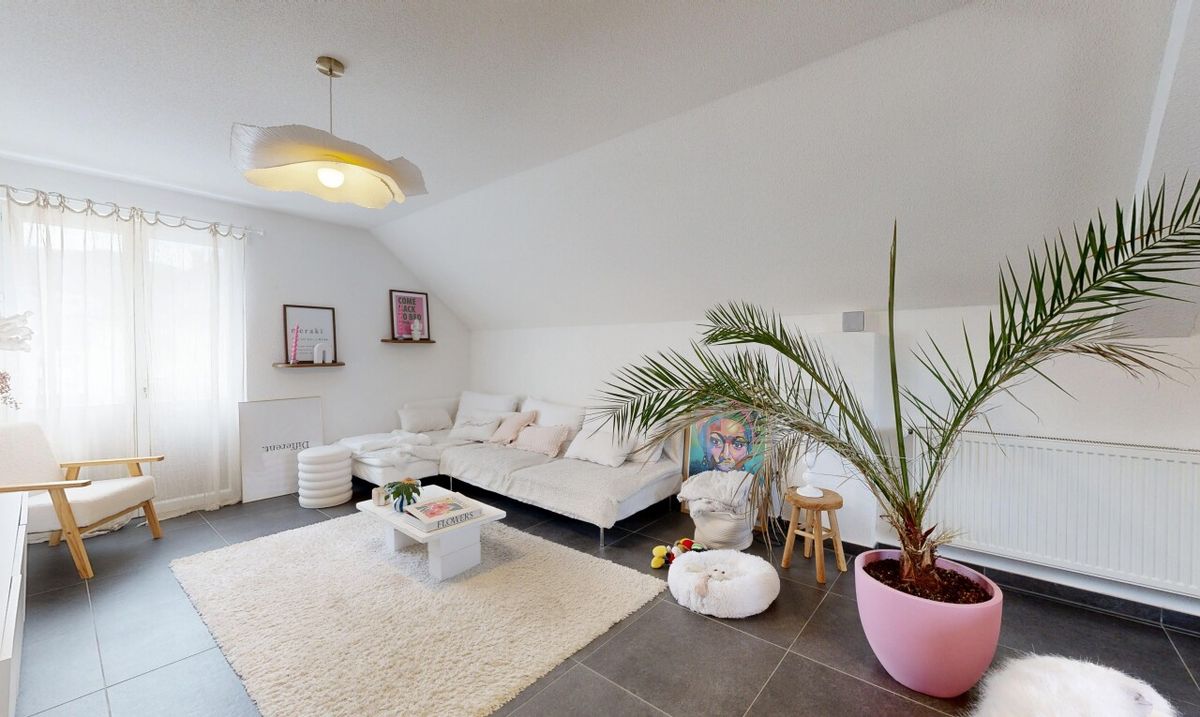 Building with excellent return, completely renovated! - 4