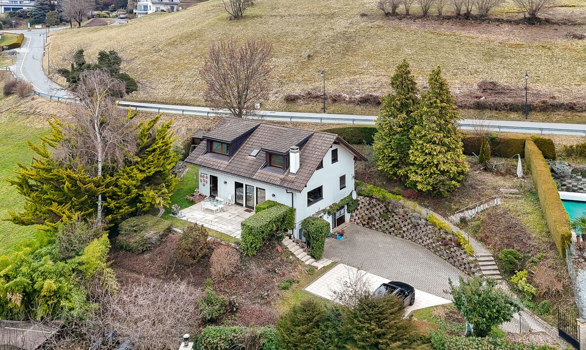 Saint Légier - Detached house with lake view and flexible layout - 0