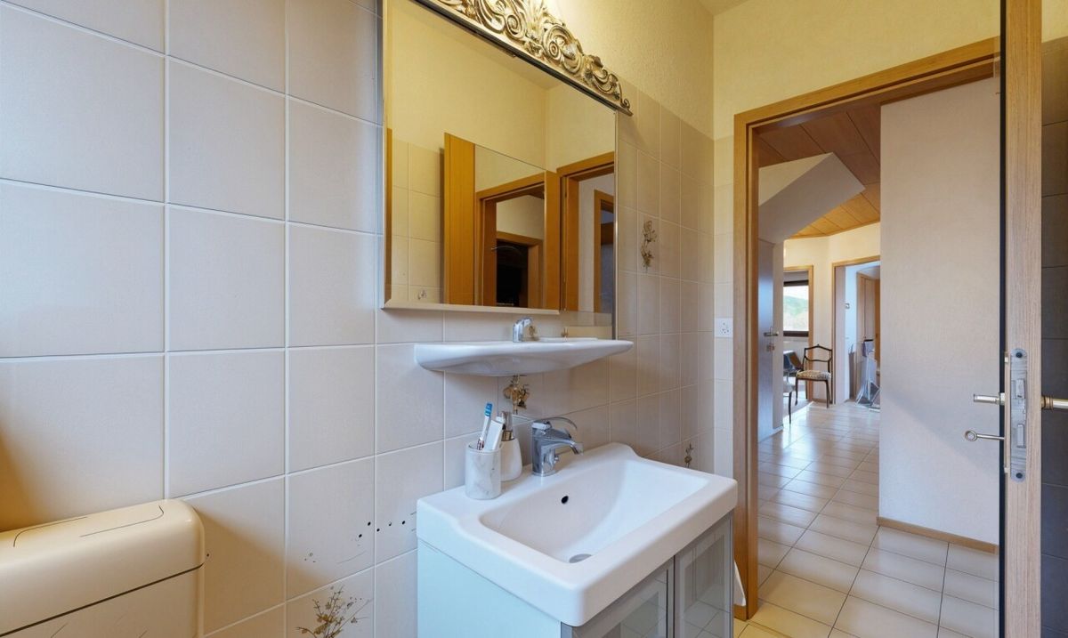 Saint Légier - Detached house with lake view and flexible layout - 9