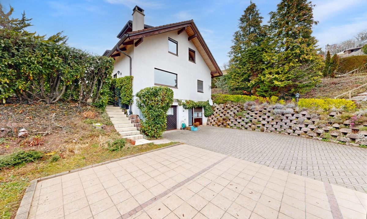 Saint Légier - Detached house with lake view and flexible layout - 11