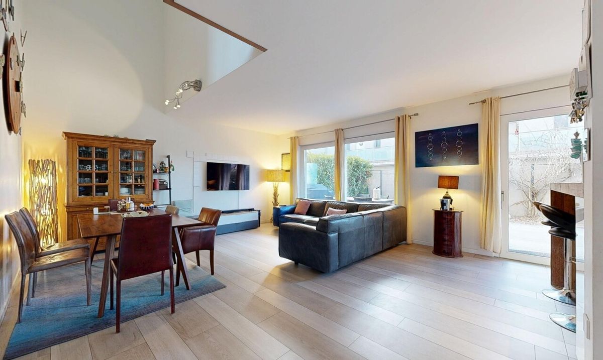 Bright triplex villa with high-end finishes - 0
