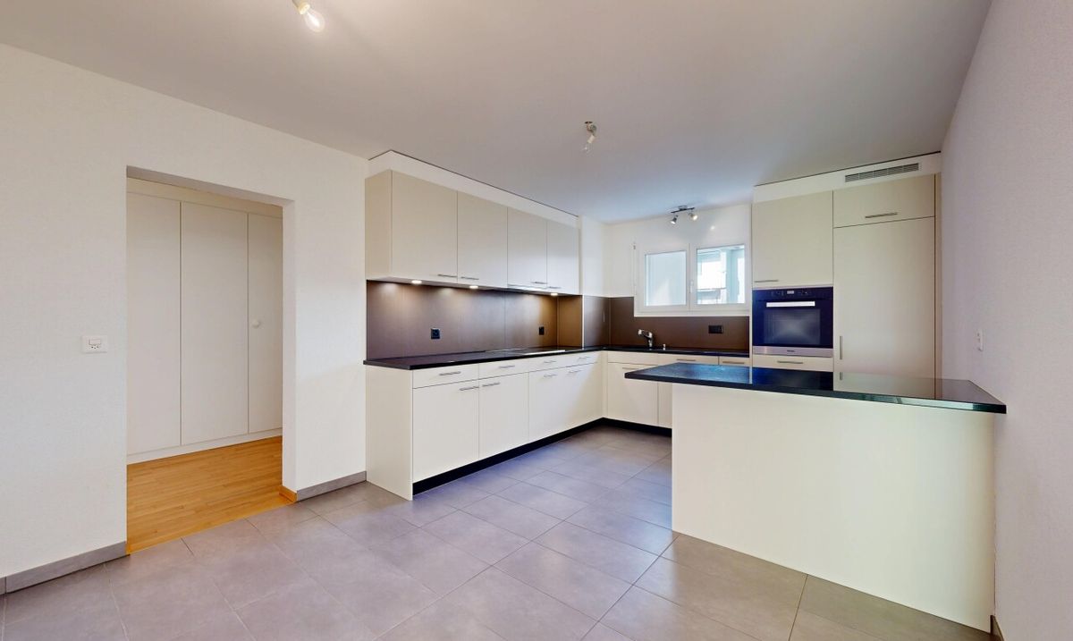 Spacious 4.5-room flat in a quiet location in Chailly - 9