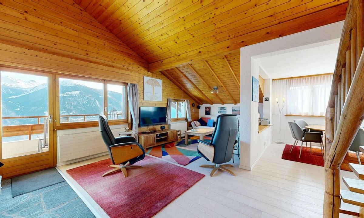 Beautiful furnished top-floor apartment with mezzanine - 1