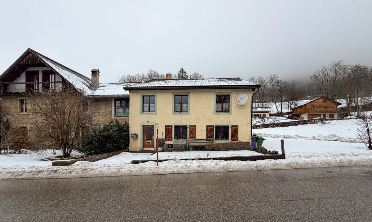 Family Home – 150 m² with Garden and South-East Exposure - 0