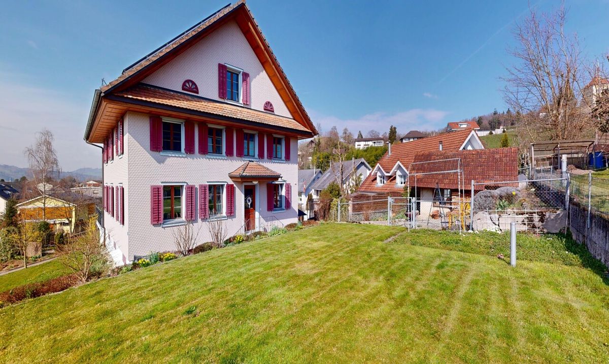 Liebhaberobjekt mit Charme, viel Platz und moderner Technik - 1