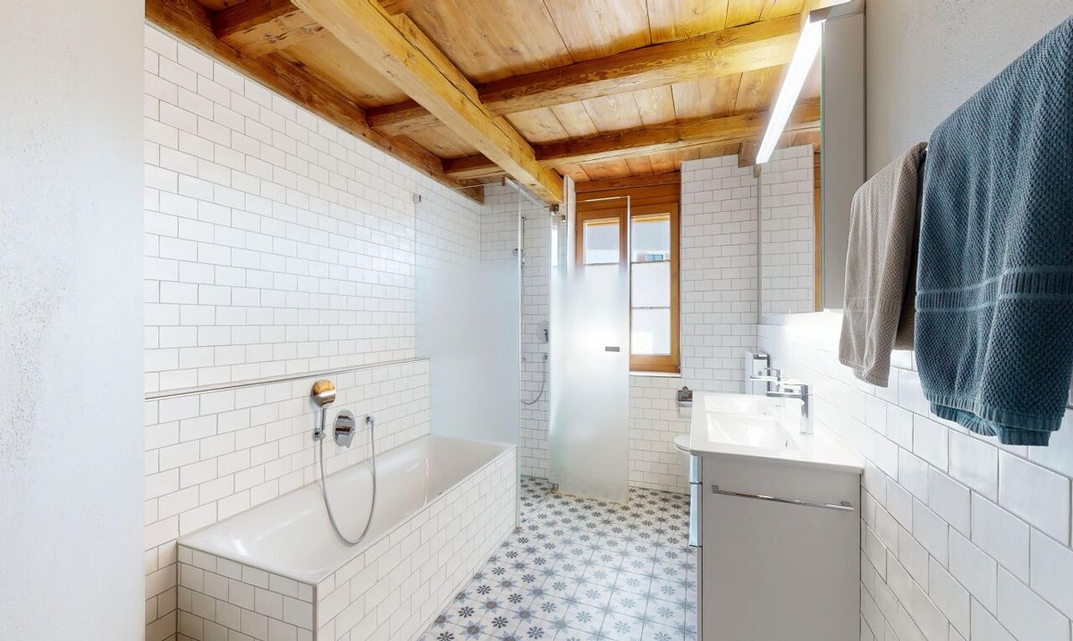 Liebhaberobjekt mit Charme, viel Platz und moderner Technik - 8