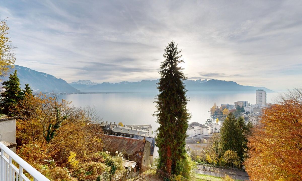 Terrain à bâtir in à Montreux - 0