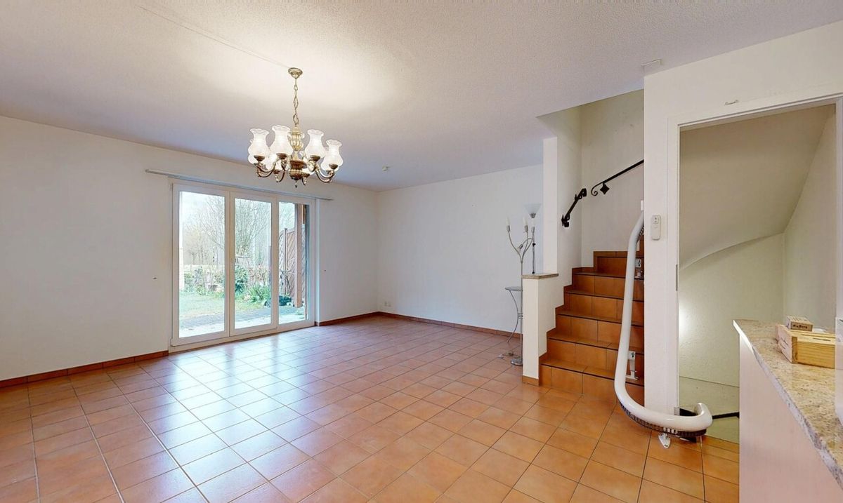 5.5 Zimmer Reihenhaus mit Garten, ausgebautem Dachstock & Treppenlift - 0