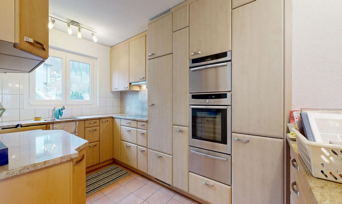 5.5 Zimmer Reihenhaus mit Garten, ausgebautem Dachstock & Treppenlift - 2