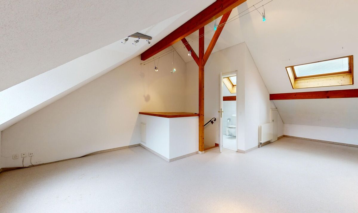 5.5 Zimmer Reihenhaus mit Garten, ausgebautem Dachstock & Treppenlift - 9